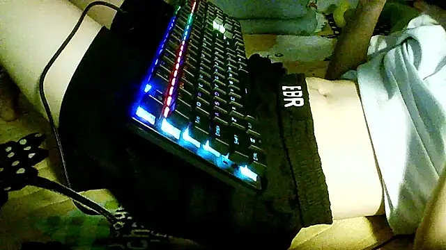 Kangc369 Show in webcam