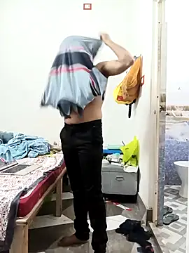 แชท XXX สดของ HorriblePastry