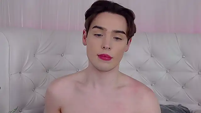 RobbyCharming's Webcam Show
