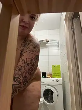 OdriOlsensのライブXXXチャット