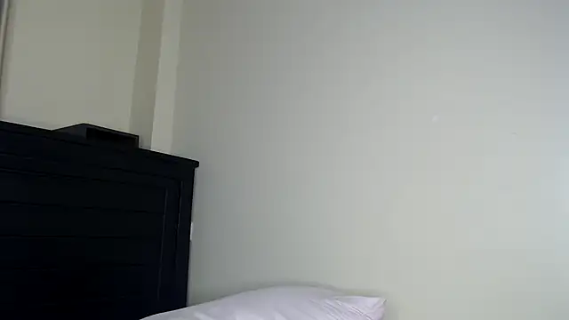 NIKKIE_LOVE Adlı Modelin Canlı XXX Sohbeti