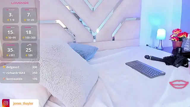 Thayler_jones 웹캠 쇼