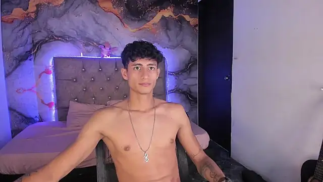 MaxiimoRomano_: онлайн-секс-чат