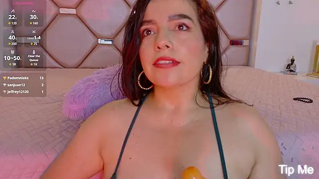 miiaa_collins_ élő XXX-chatje