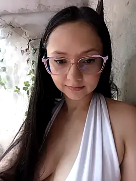 Camilatinass_ 即時 XXX 聊天