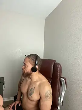 Fathero1timeのライブXXXチャット