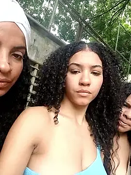 CurlyBitch: онлайн-секс-чат