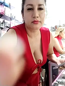 keilymadam: онлайн-секс-чат