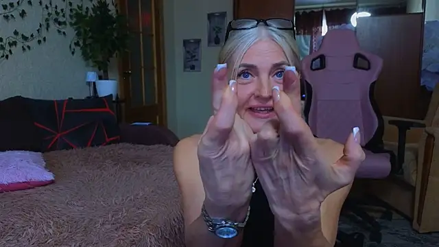 amelia_blondy 现场聊天室