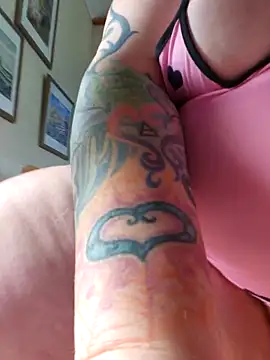 Love86Emily's Webcam Show