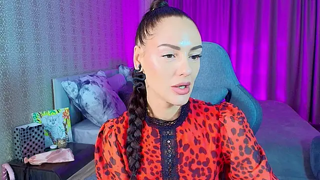 Chatroom XXX en direct de MalenaBelucci_