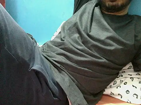 Precumboner Adlı Modelin Canlı XXX Sohbeti