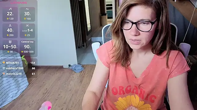 Chatroom XXX en direct de Lina_lou4