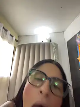 Chatroom XXX en direct de charlotte_stevenss_