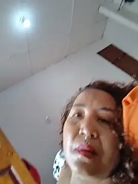 CurvyHeat Show Webcam