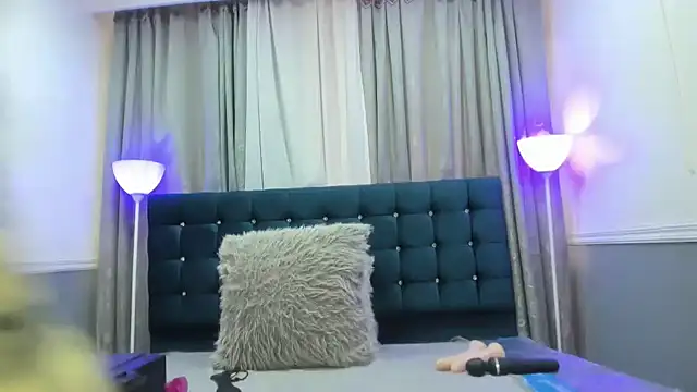 Oriana_Jhonson's Webcam Show