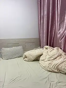 BIGBABYYEYE – Naživo XXX chat