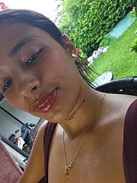 Lorena_Mcfly 现场聊天室