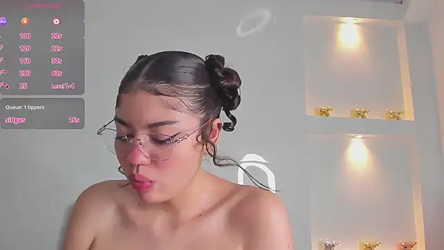 Chat +18 de chloe_cortez ao vivo