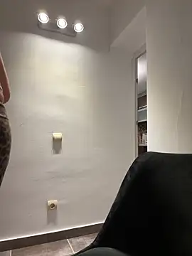 LoreennAny élő XXX-chatje