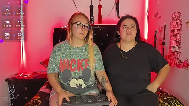 katieeandsharonn's Live XXX Chat