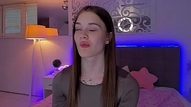 LuisaClover Live XXX-chat