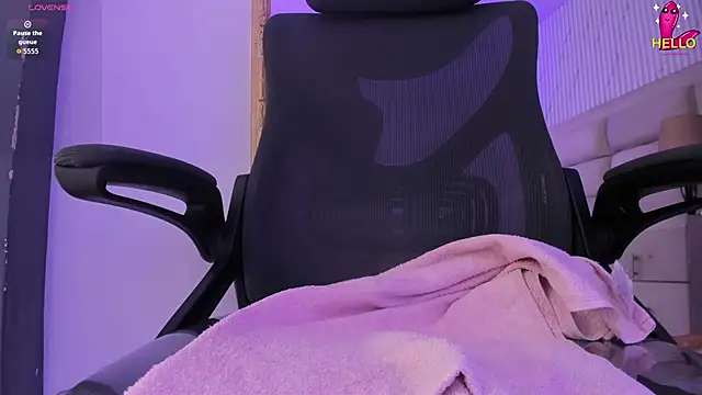 Chat XXX en directo de CarolineFyre