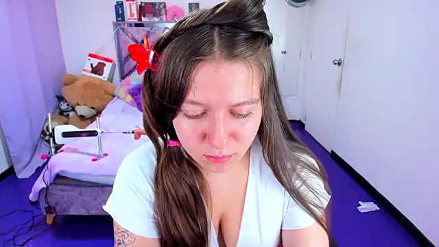 Luna_Analya élő XXX-chatje