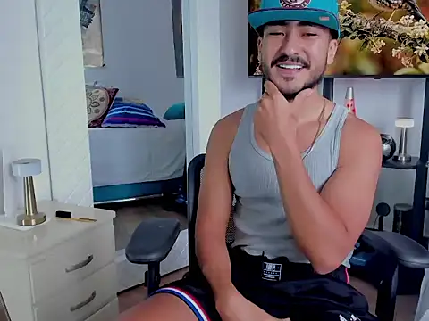 david__johnson372 Show in webcam