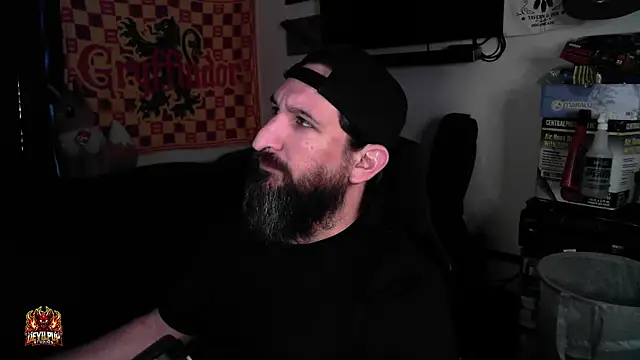 DevilPup75_ élő XXX-chatje