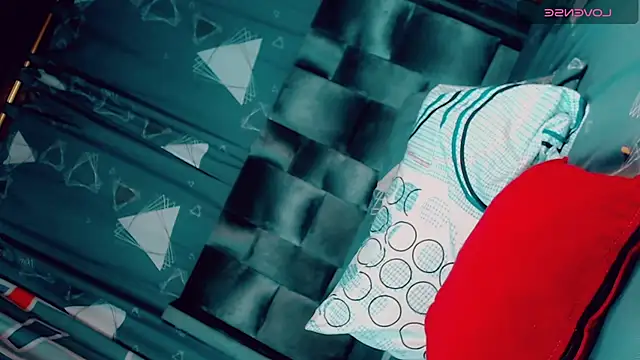 CharlotteBigCock 웹캠 쇼