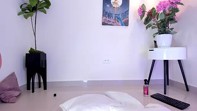 Adria_ross 即時 XXX 聊天