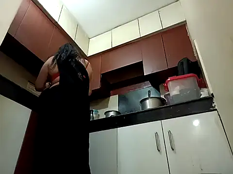 Онлайн чат XXX YourDesi_Laila_