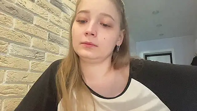 Онлайн чат XXX CharmingSarah