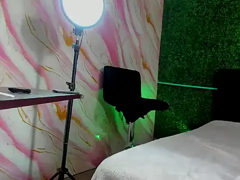 Raven_kiss – webcam-show