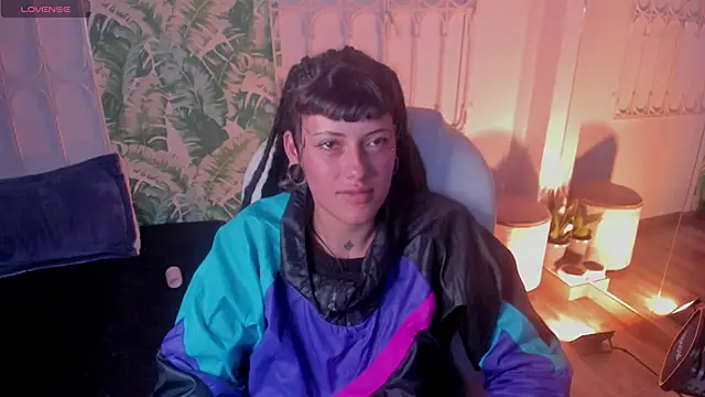 _sharlotte777 Chat XXX in diretta