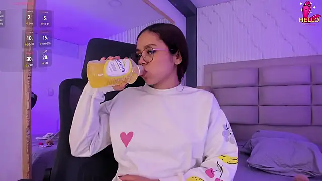 XXX chat uživo modela CarolineFyre