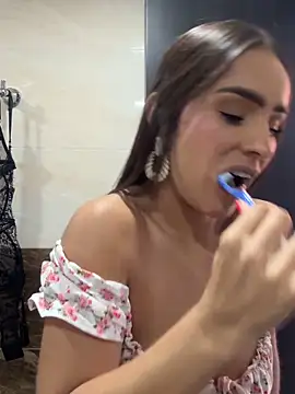 Mau_White Live XXX Chat