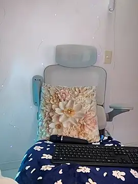 NayeCloud's Live XXX Chat