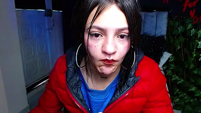 Violettasquirt 即時 XXX 聊天