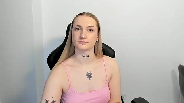 AlexaTease 即時 XXX 聊天