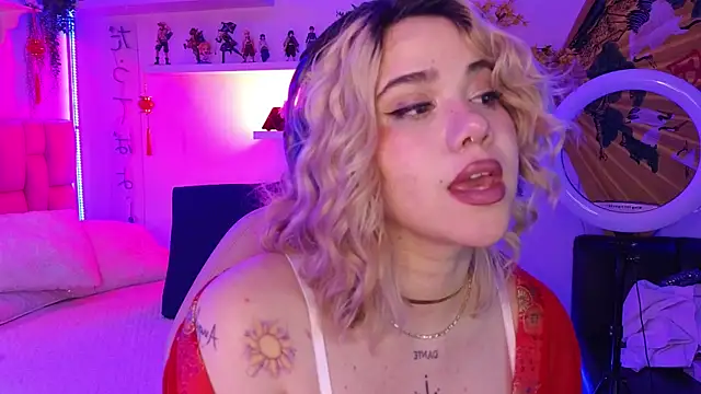 albaismynameX élő XXX-chatje