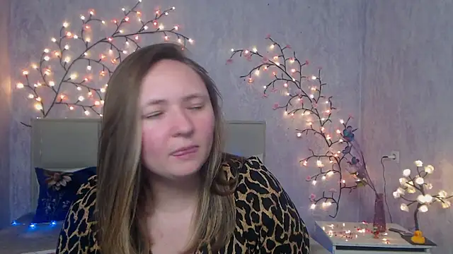 SallyVerda 即時 XXX 聊天