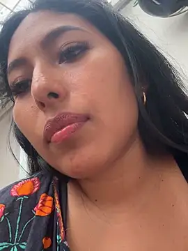 emmyjhonson07 即時 XXX 聊天