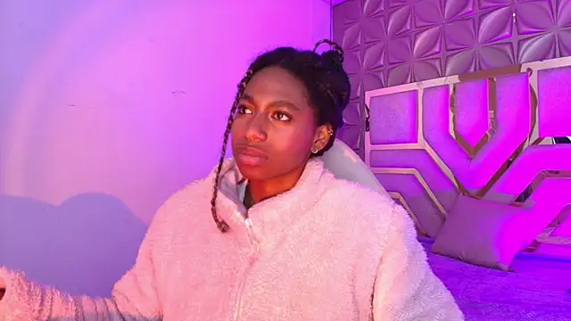 Queen_perla_ élő XXX-chatje