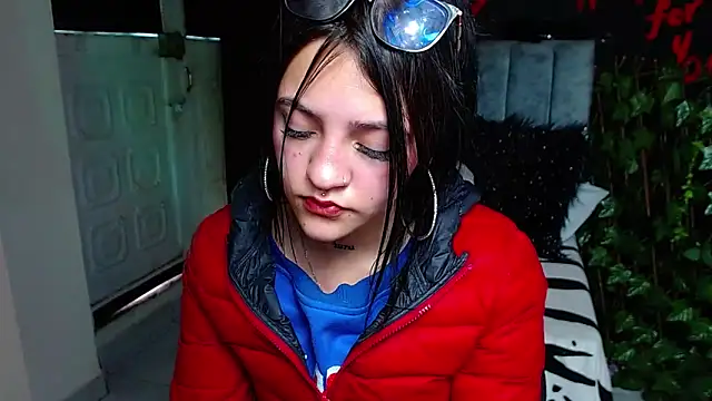 ViolettasquirtのライブXXXチャット