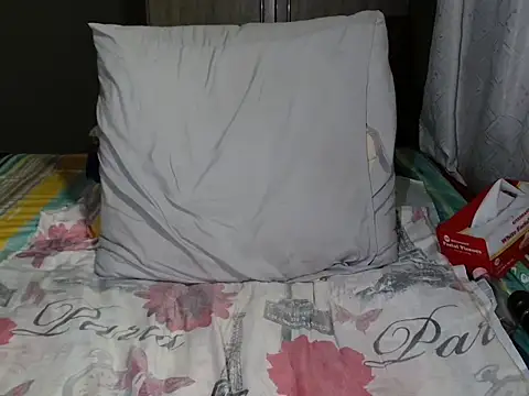 WetwetPussy31 即時 XXX 聊天