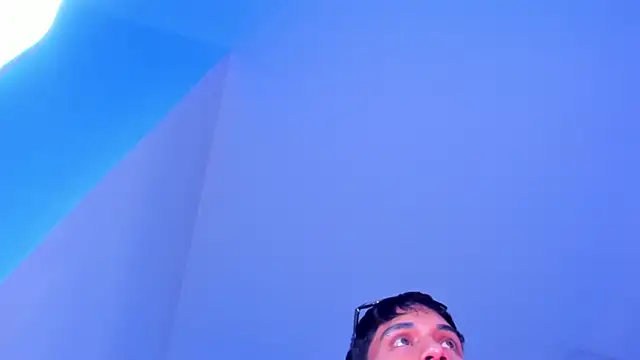 Sebax_Young élő XXX-chatje