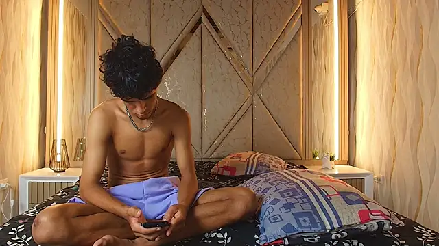 Hotcouple_222 即時 XXX 聊天