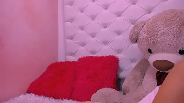 eimy_skinny_ élő XXX-chatje